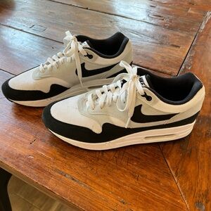 Nike Black and White Classic Low-Top Sneakers
